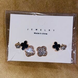 Fashion Jewelry Black and Gold Clover Earrings Set